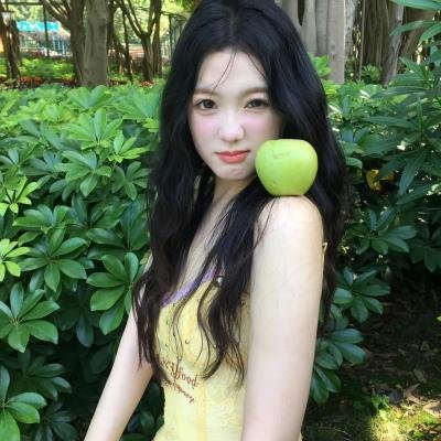 采蘑菇的夫妻